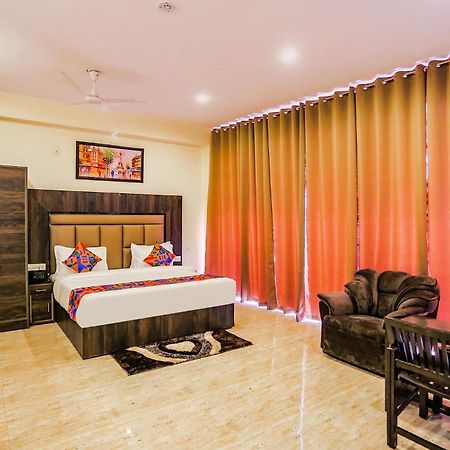Fabhotel The Kiara Near Igi Delhi Airport New Delhi Exterior photo