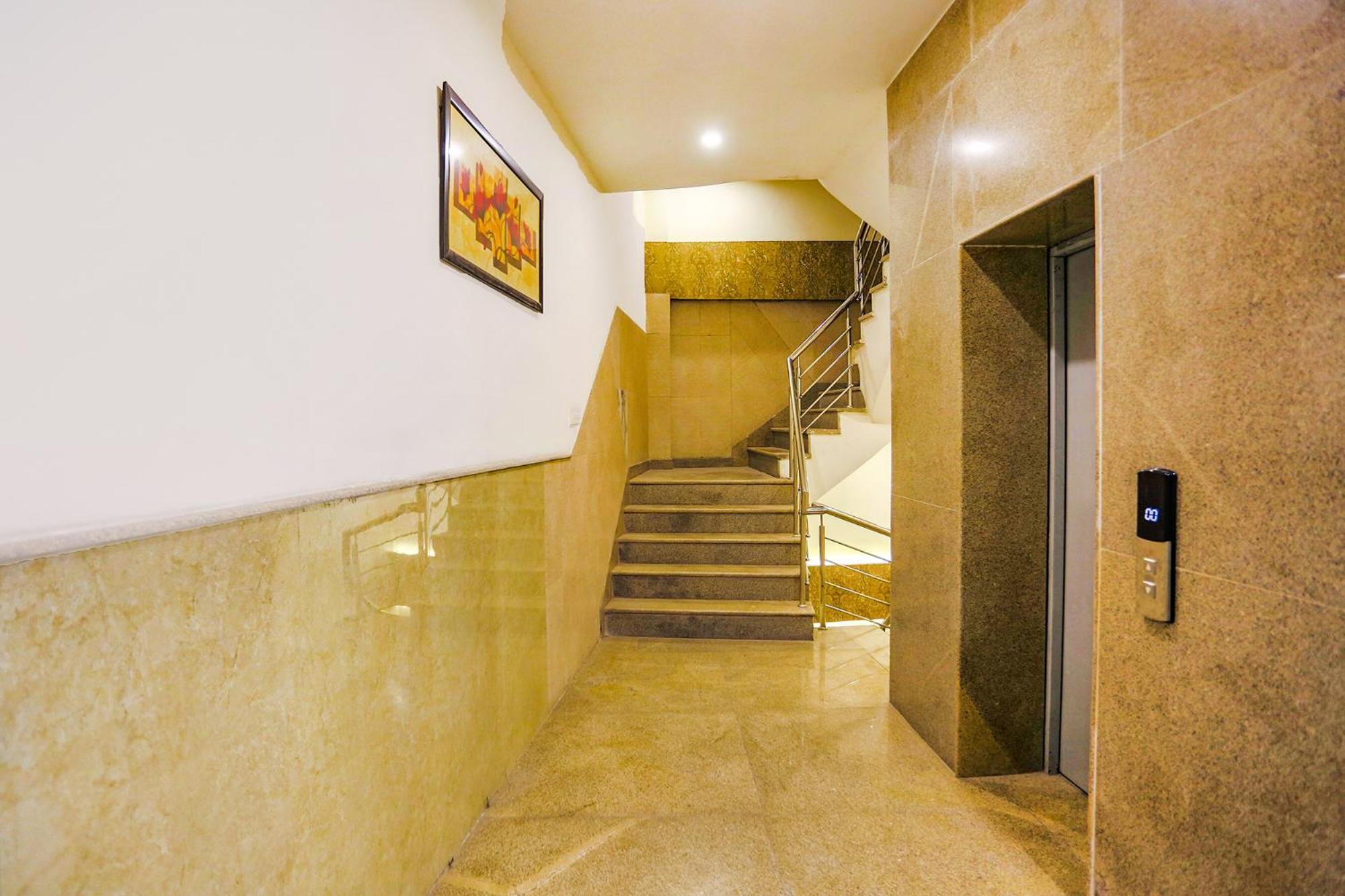 Fabhotel The Kiara Near Igi Delhi Airport New Delhi Exterior photo