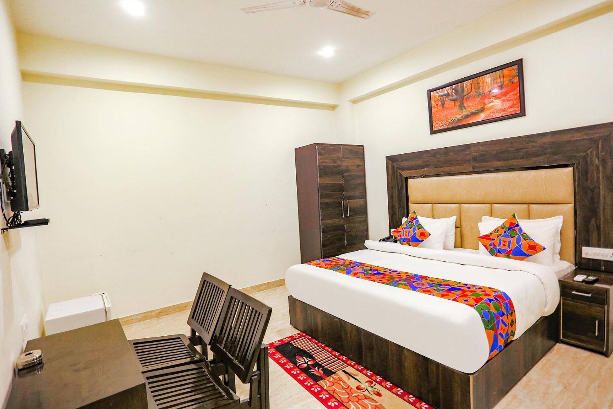 Fabhotel The Kiara Near Igi Delhi Airport New Delhi Exterior photo