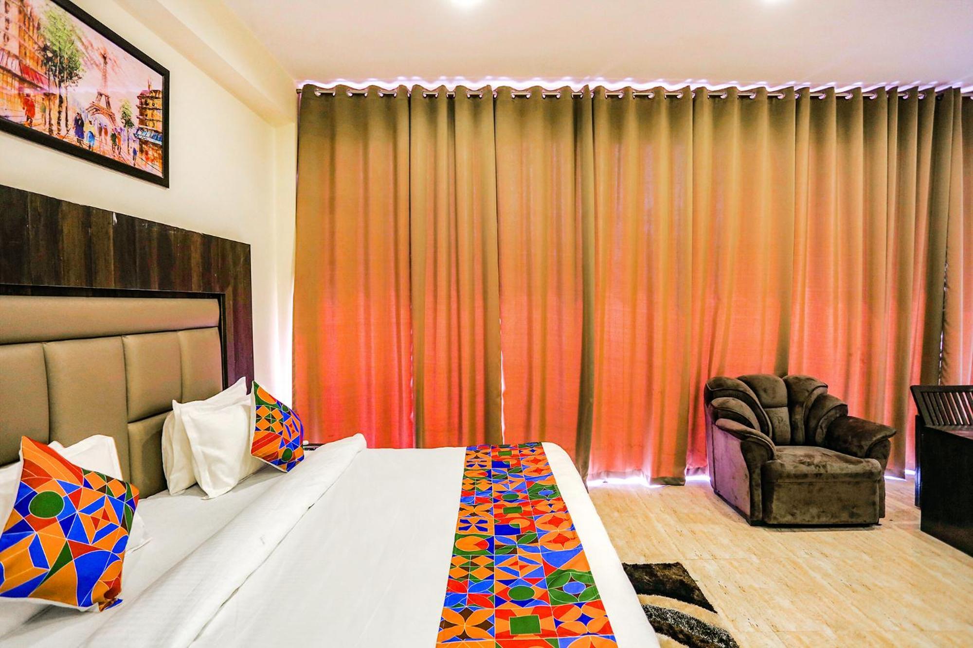 Fabhotel The Kiara Near Igi Delhi Airport New Delhi Exterior photo