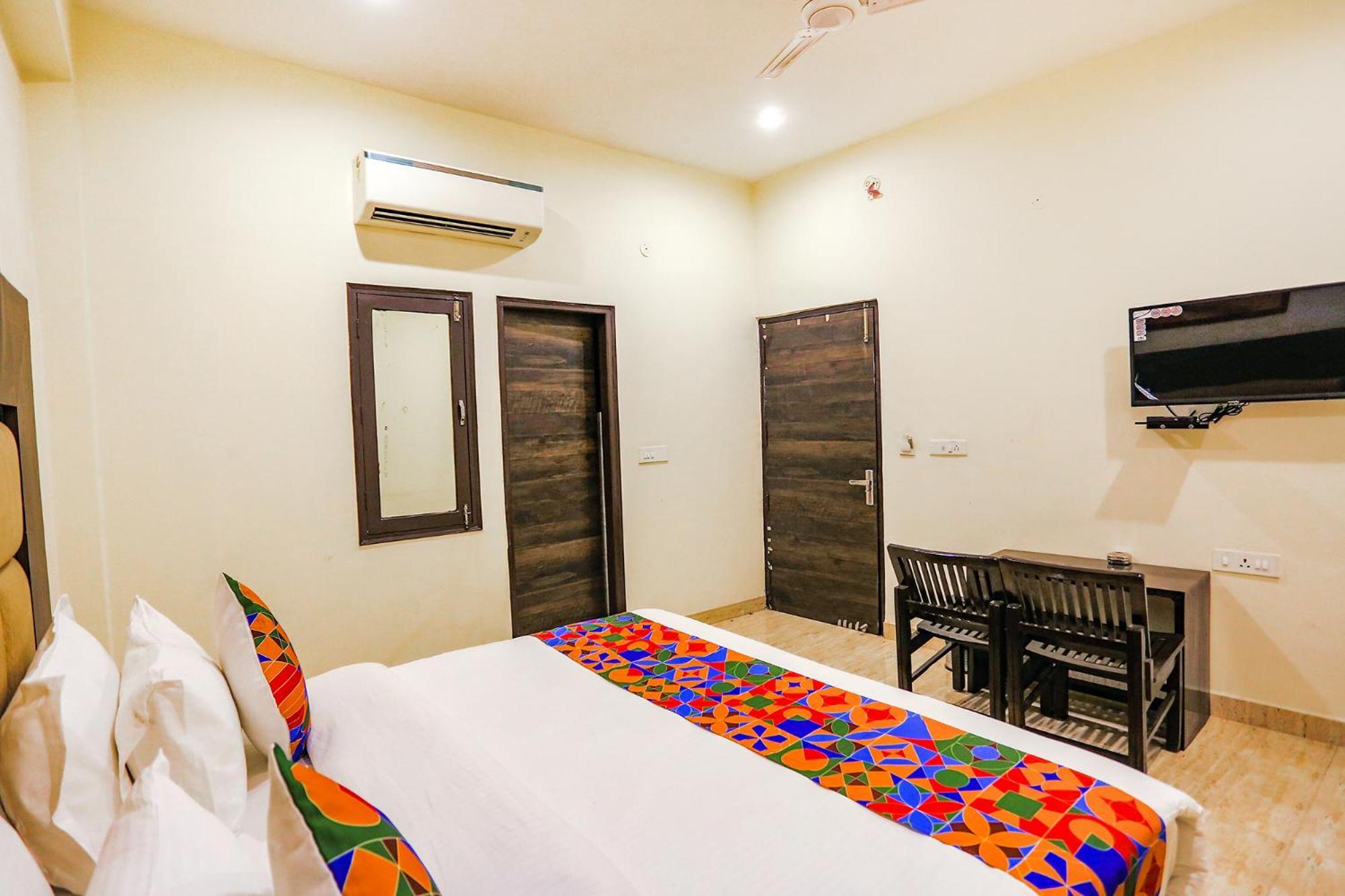 Fabhotel The Kiara Near Igi Delhi Airport New Delhi Exterior photo