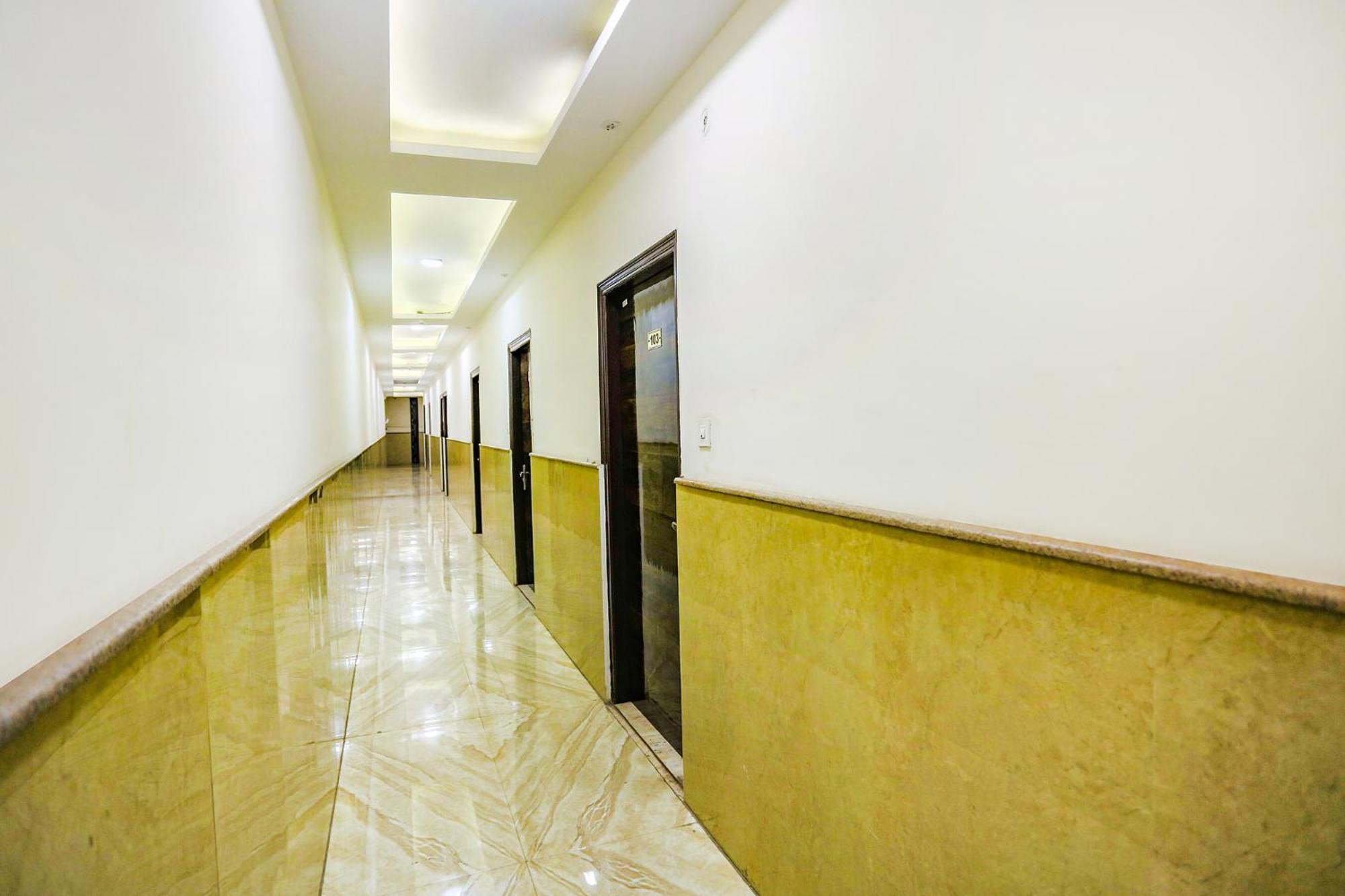 Fabhotel The Kiara Near Igi Delhi Airport New Delhi Exterior photo