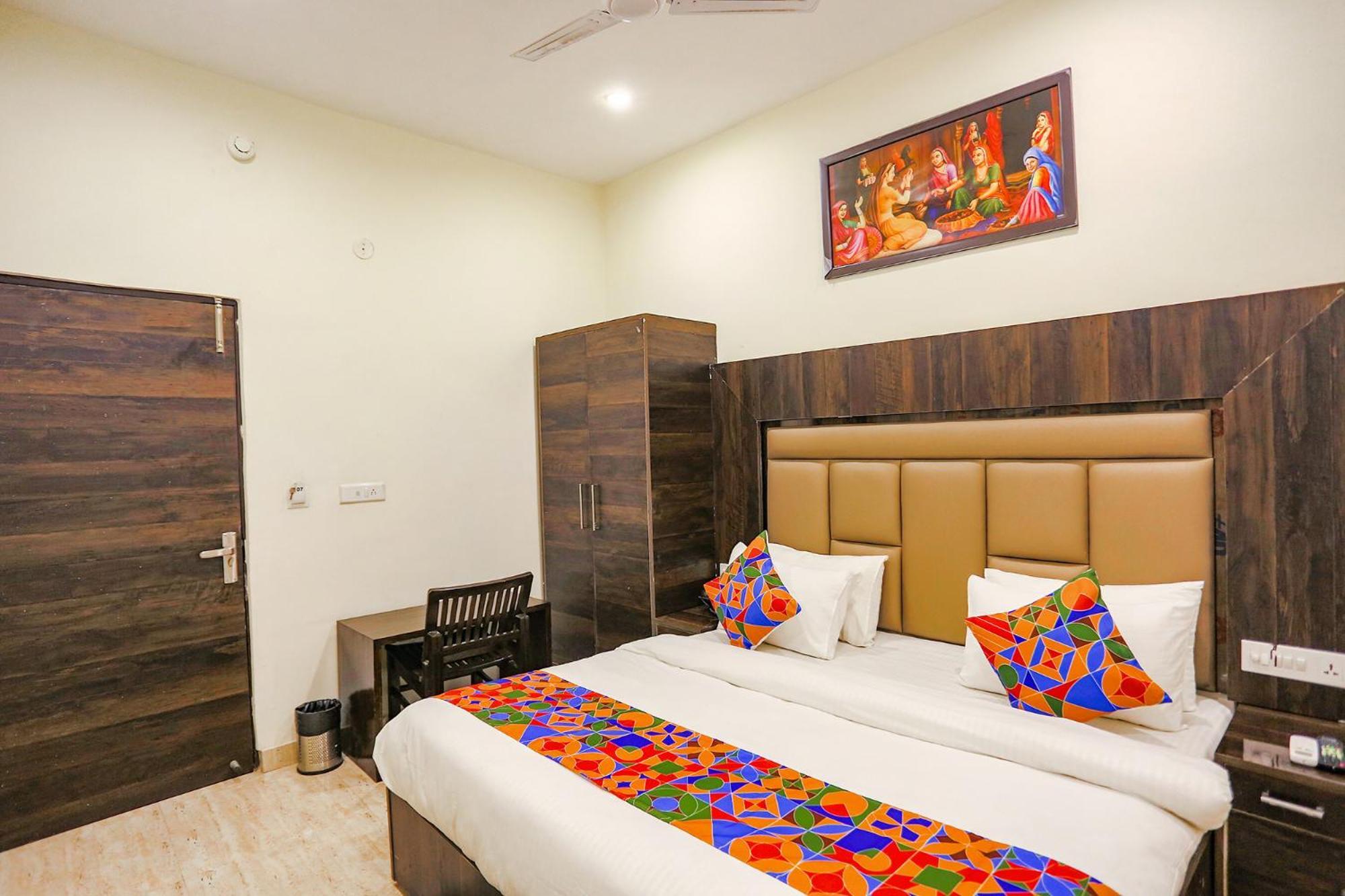 Fabhotel The Kiara Near Igi Delhi Airport New Delhi Exterior photo