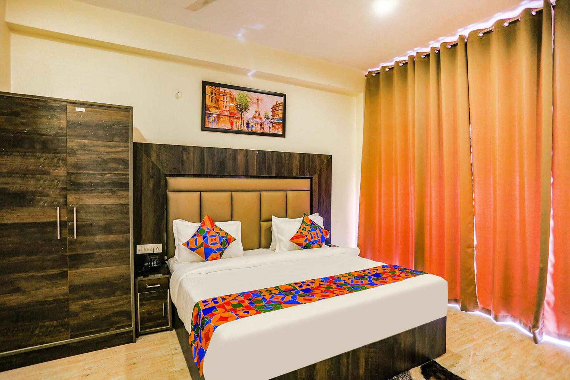 Fabhotel The Kiara Near Igi Delhi Airport New Delhi Exterior photo